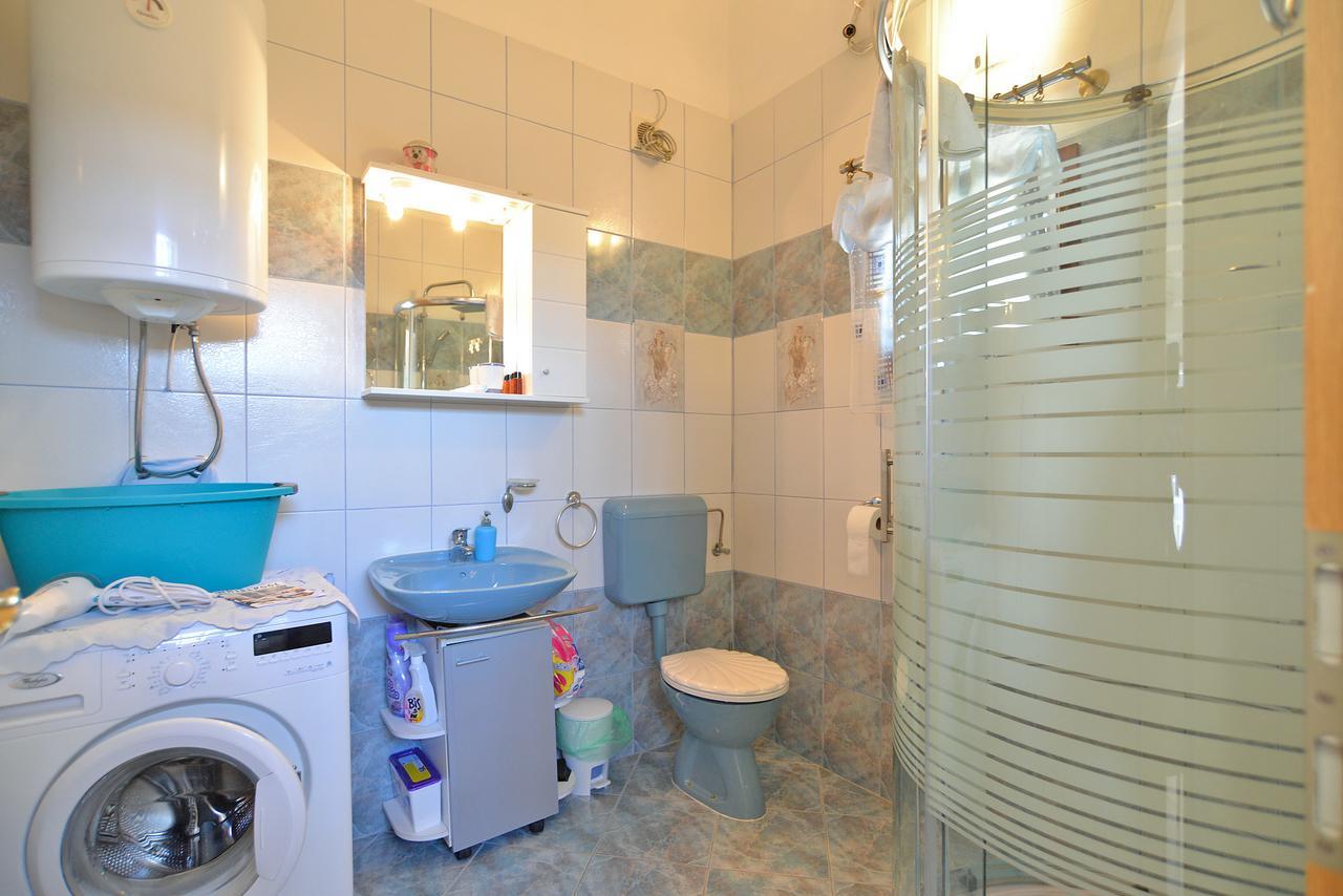 Apartments Dino 1374 Pula Ngoại thất bức ảnh