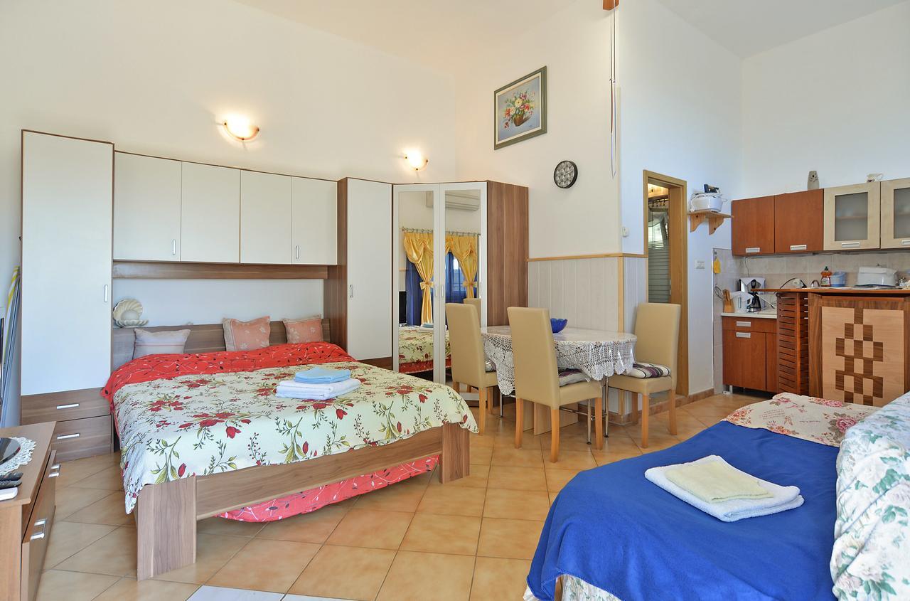 Apartments Dino 1374 Pula Ngoại thất bức ảnh